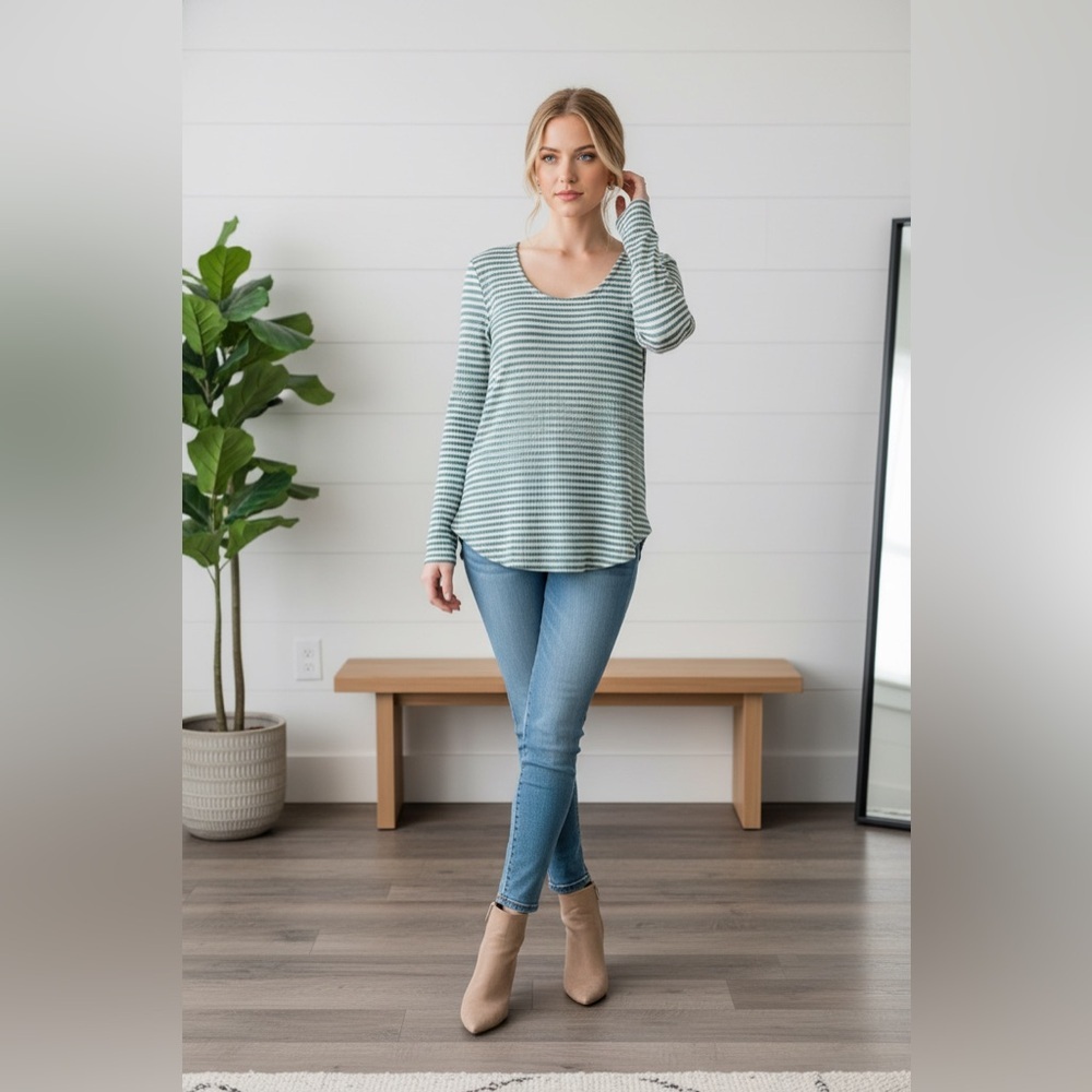 Anthropologie Akemi + Kin Sylvie Tunic Top